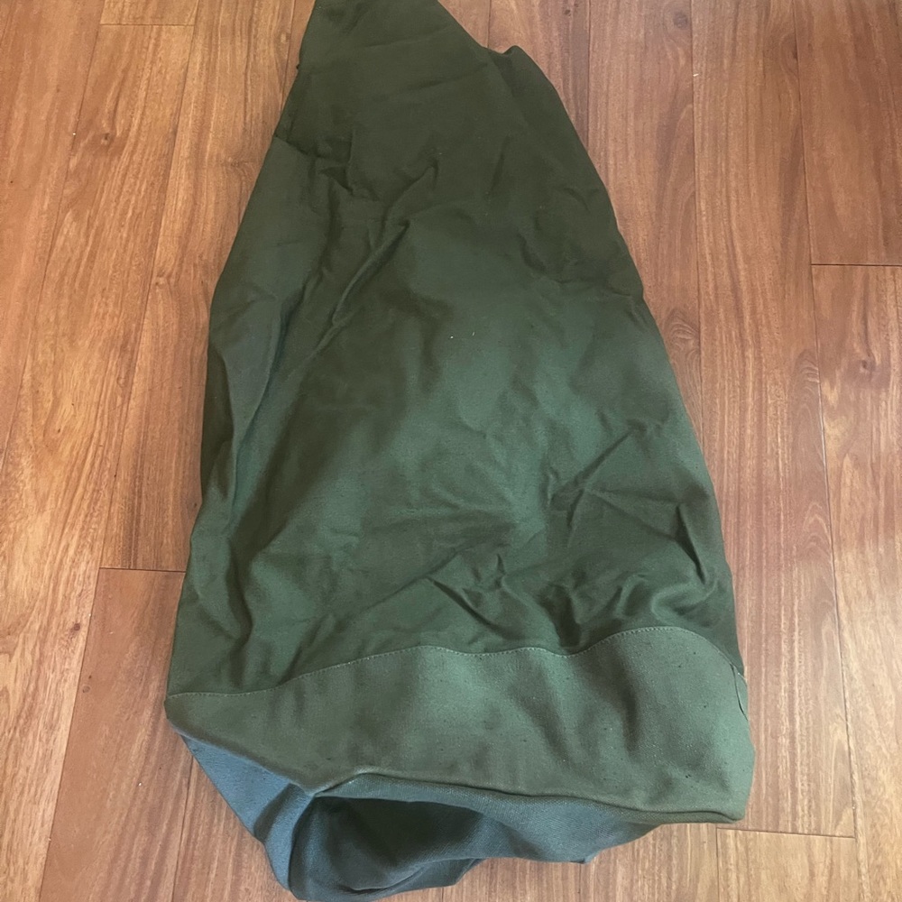 Vintage Canvas Army Green Duffel Backpack Bag. Mint condition.